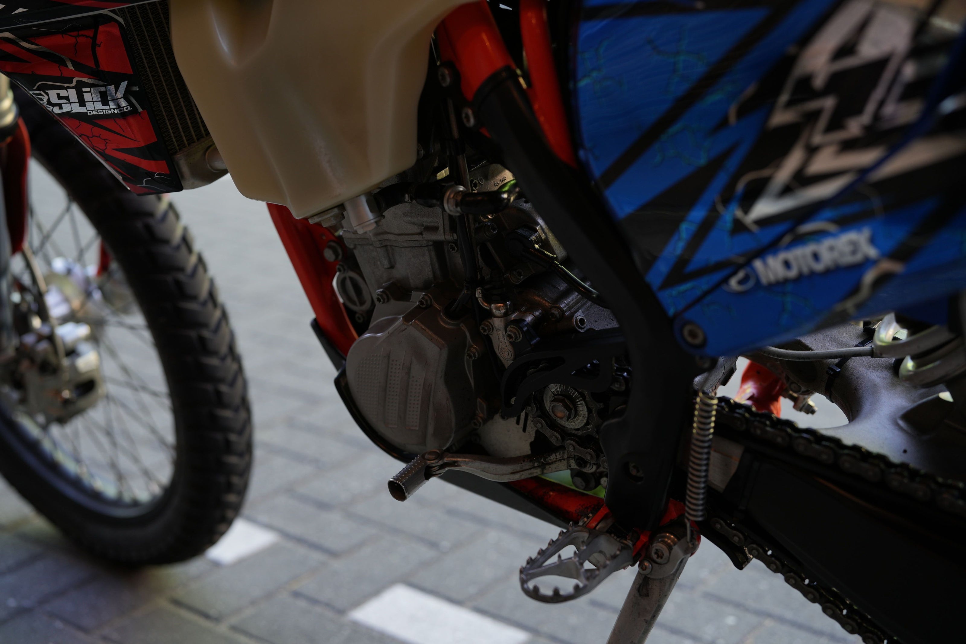 KTM 450 6 days met speciale stickerset