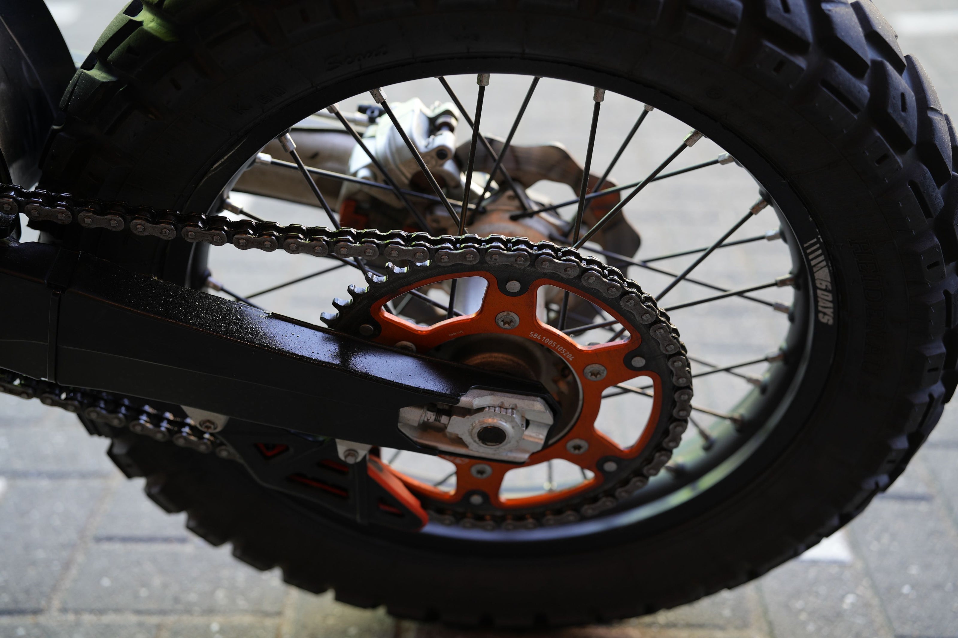 KTM 450 6 days met speciale stickerset