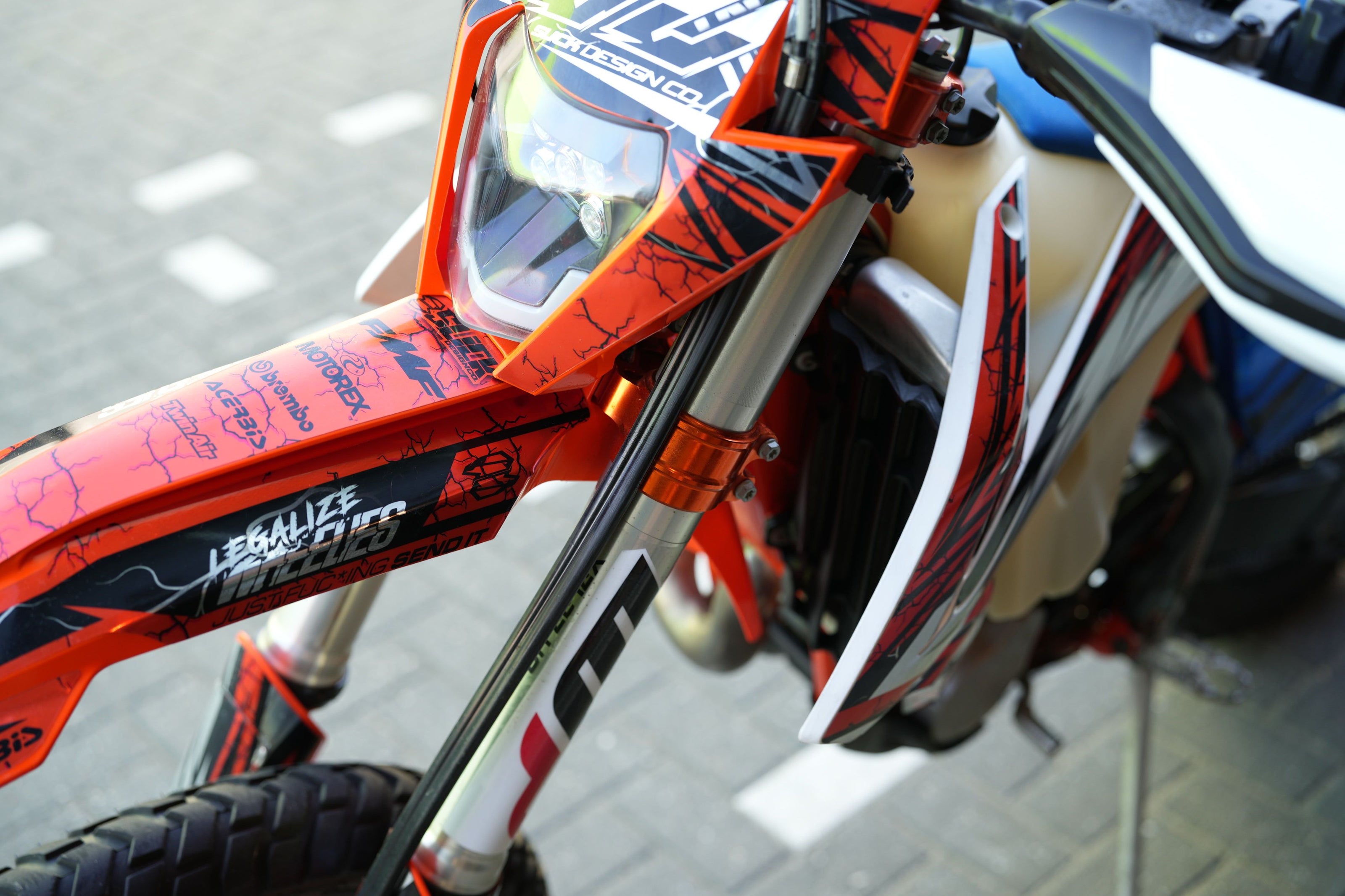 KTM 450 6 days met speciale stickerset