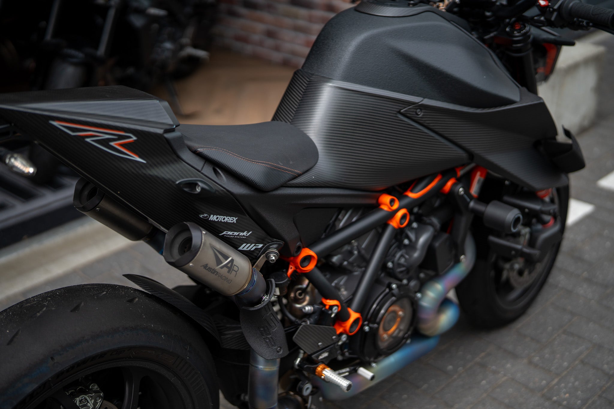 KTM Super Duke RR 2023 Full carbon ( 1 of 500 )