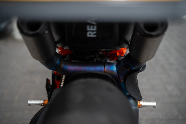 KTM Super Duke RR 2023 Full carbon ( 1 of 500 )