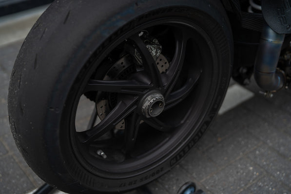 KTM Super Duke RR 2023 Full carbon ( 1 of 500 )