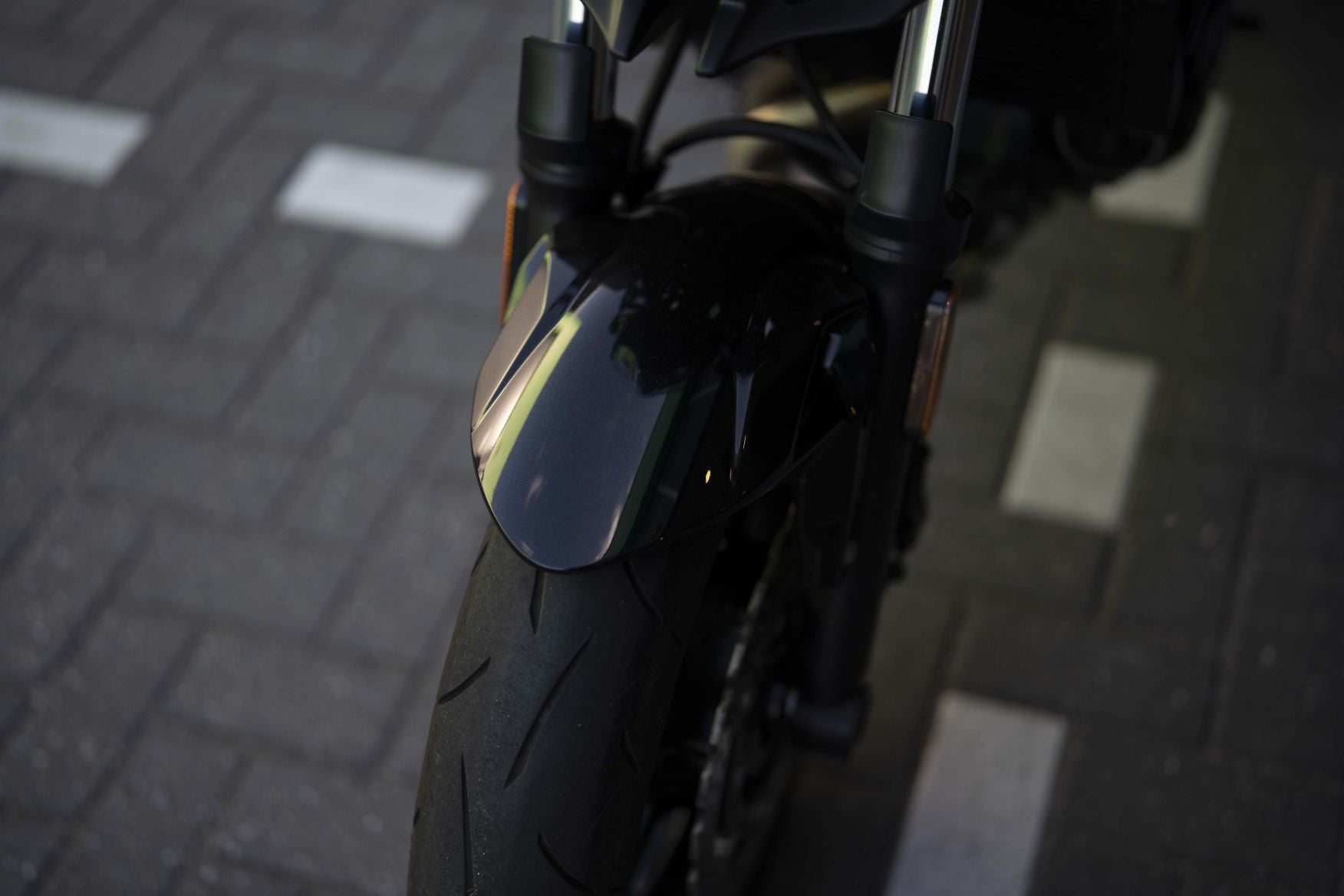 Verkocht Kawasaki Z650s Spark Black | 2023 | top staat| 7623km | luxe zadel.