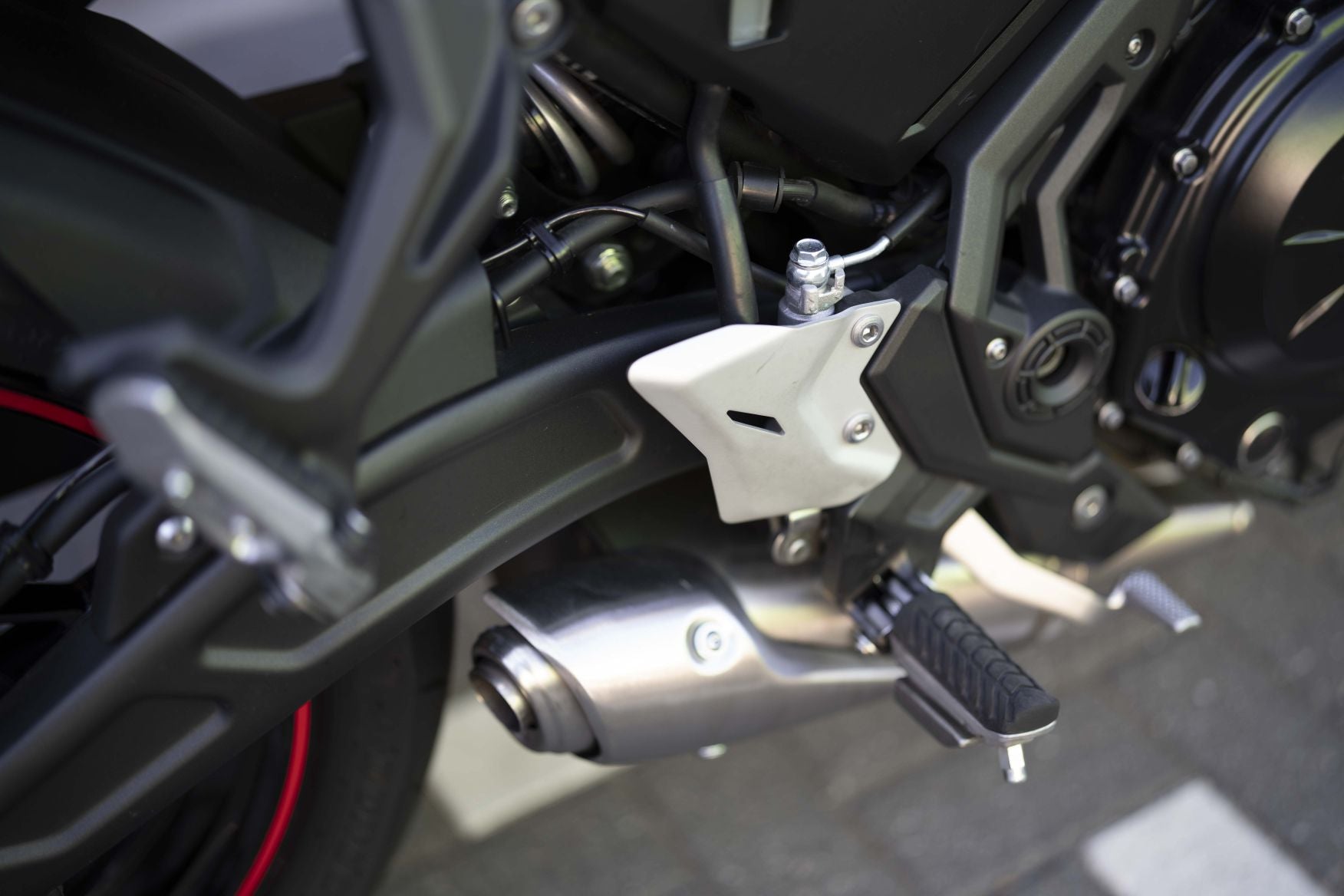 Verkocht Kawasaki Z650s Spark Black | 2023 | top staat| 7623km | luxe zadel.