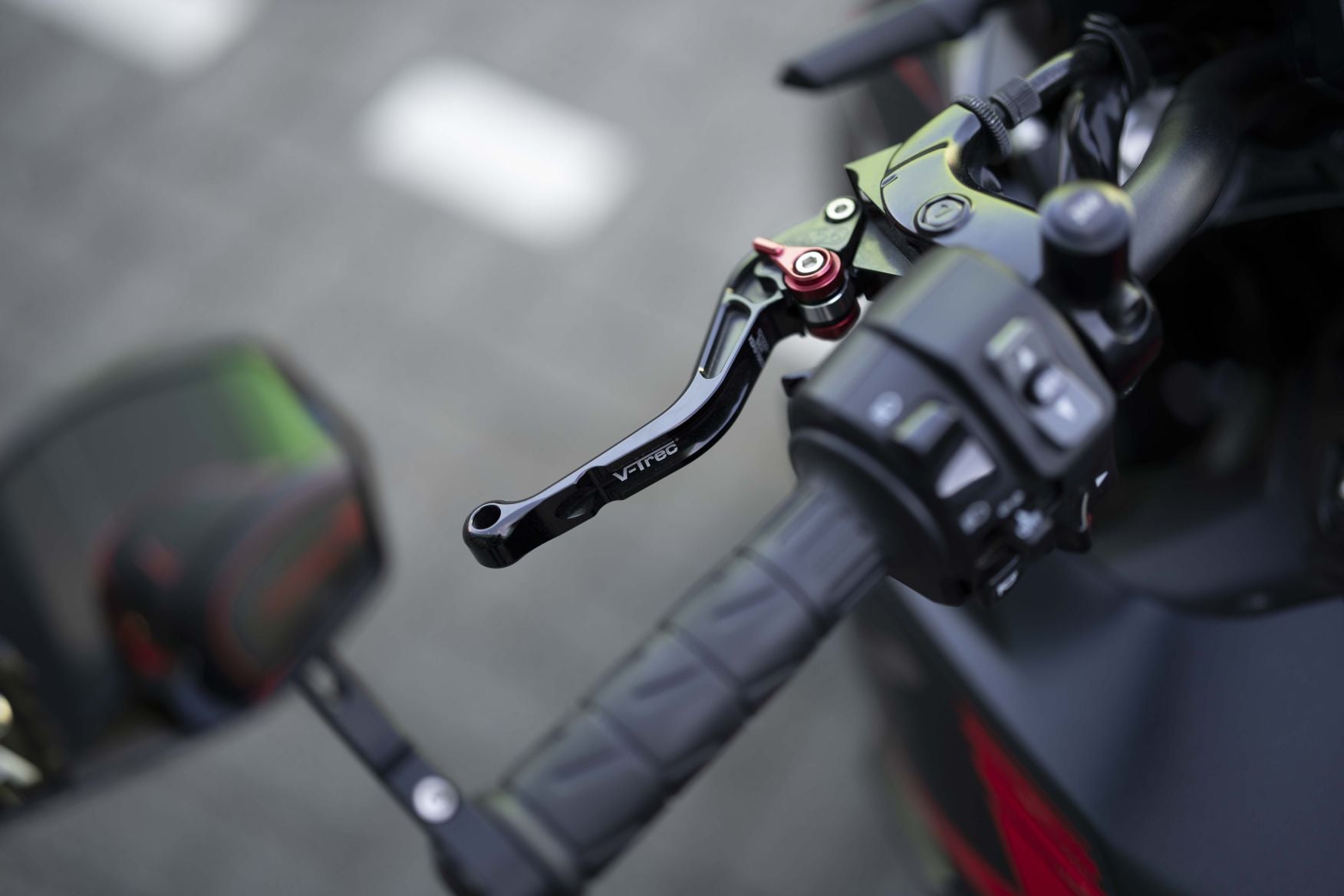 Verkocht Kawasaki Z650s Spark Black | 2023 | top staat| 7623km | luxe zadel.