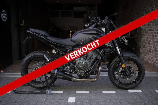 Verkocht | Yamaha MT07 TechBlack 2024 Full Options | Mivv uitlaat full systeem | Comfort zadel | 5051KM |