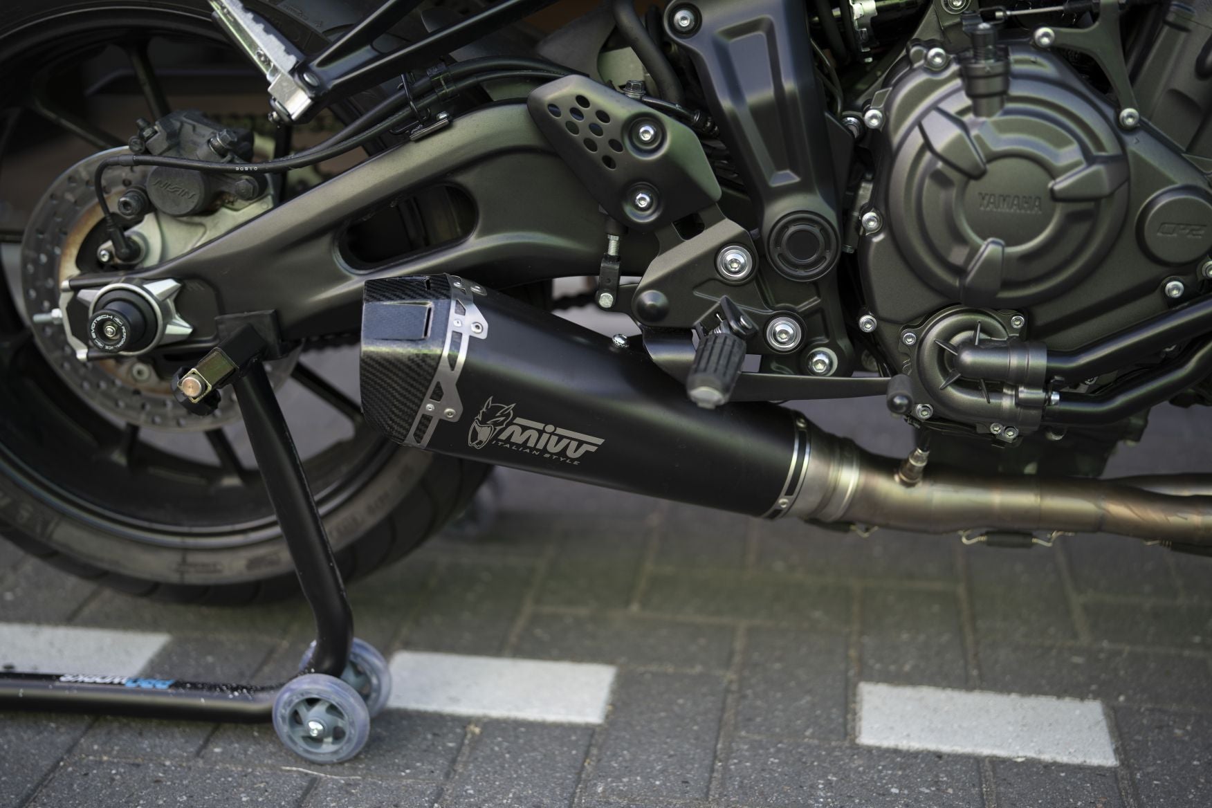 Yamaha MT07 TechBlack 2024 Full Options | Mivv uitlaat full systeem | Comfort zadel | 5051KM |