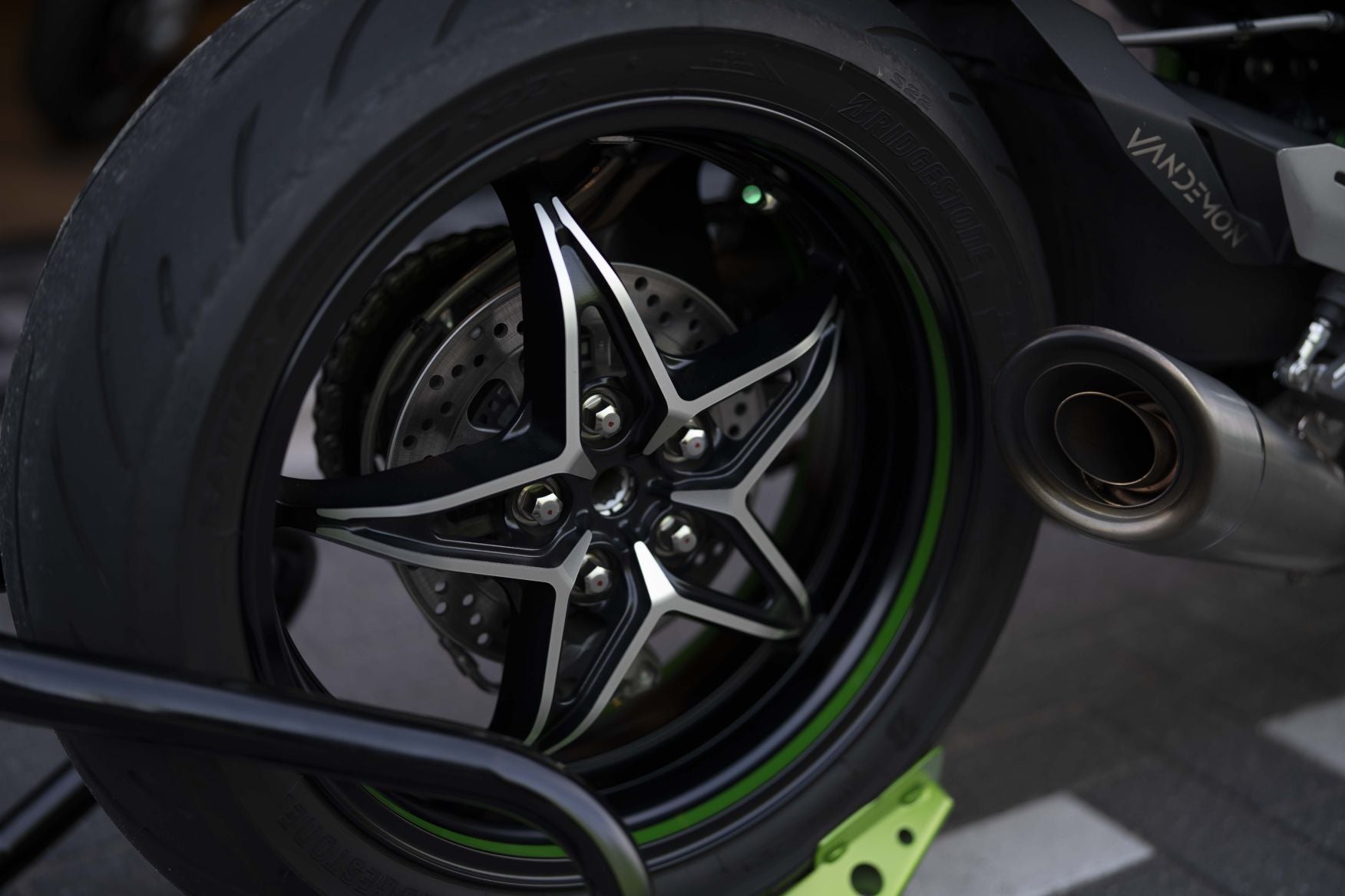 Kawasaki H2 | First edition DE 27 - limited! | 5628KM !! | incl alle originele onderdelen | Supercharged |
