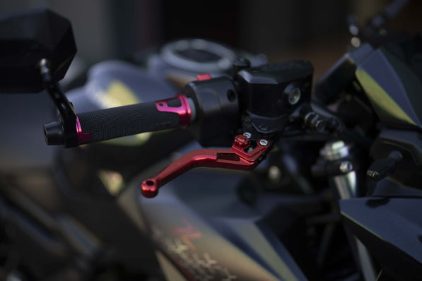 Kawasaki Z650 full black | Akrapovic uitlaat systeem Conform EU | veel extra's |