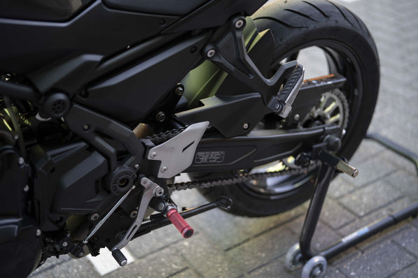 Kawasaki Z650 full black | Akrapovic uitlaat systeem Conform EU | veel extra's |
