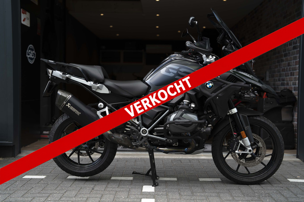 Verkocht | BMW R1250GS | Triple black | Akrapovic uitlaat | Full kofferset |