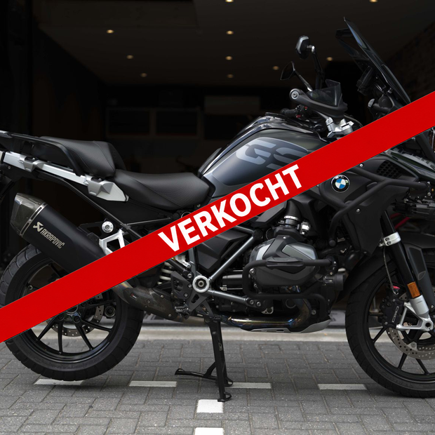 Verkocht | BMW R1250GS | Triple black | Akrapovic uitlaat | Full kofferset |