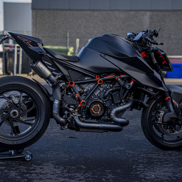 KTM Super Duke RR 2023 Full carbon ( 1 of 500 )