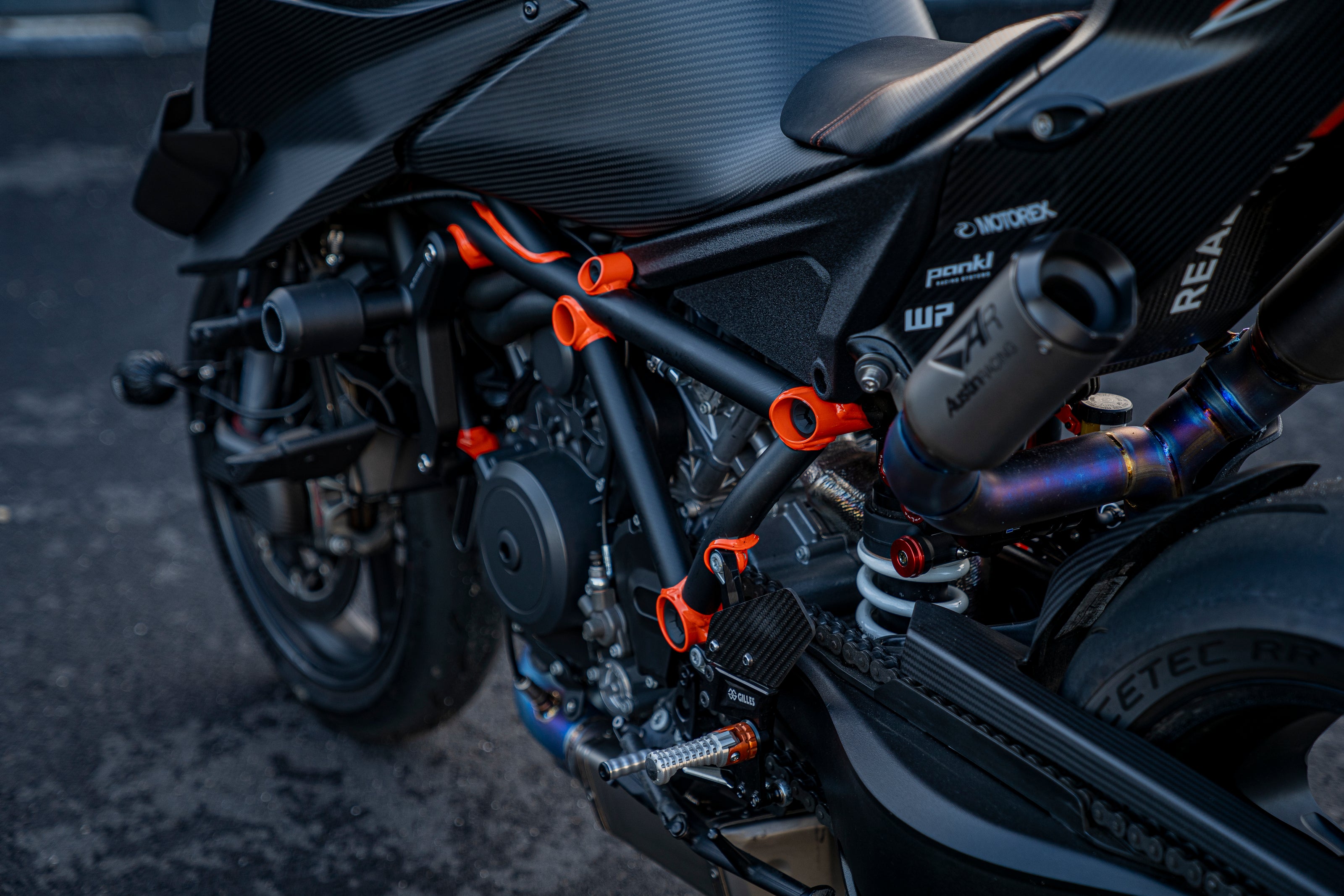 KTM Super Duke RR 2023 Full carbon ( 1 of 500 )